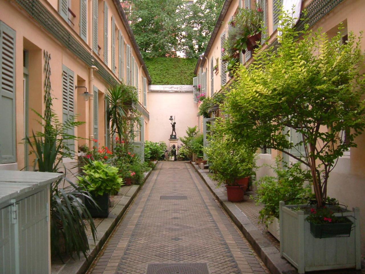 Dupleix 75m2 Sur Cour Arboree Appartement Parijs